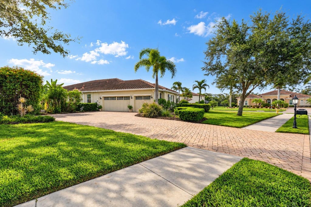 Photo of 17111 2nd Avenue E, Bradenton, FL 34212 (MLS # A4705518)