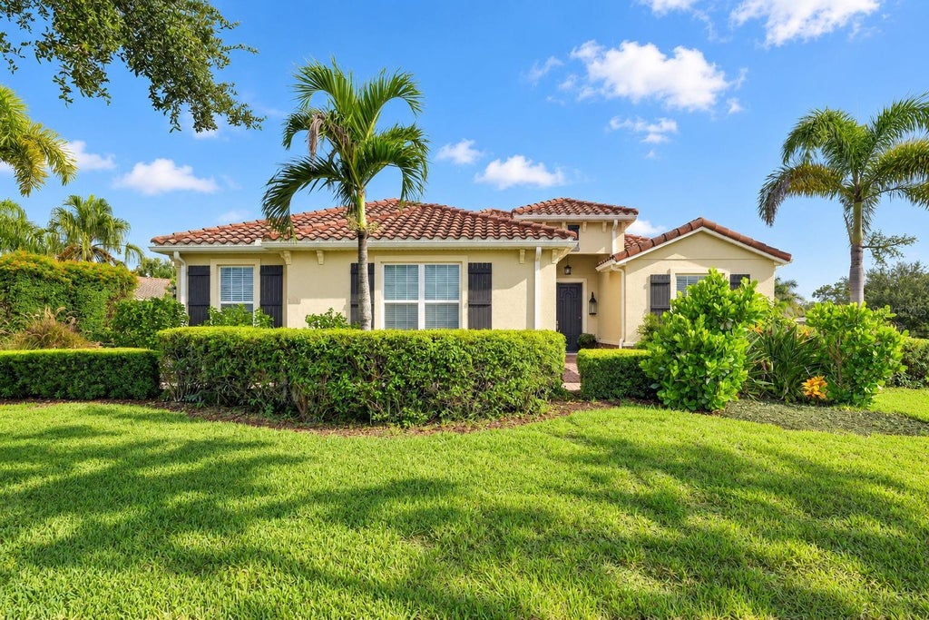 Photo of 17111 2nd Avenue E, Bradenton, FL 34212 (MLS # A4705518)
