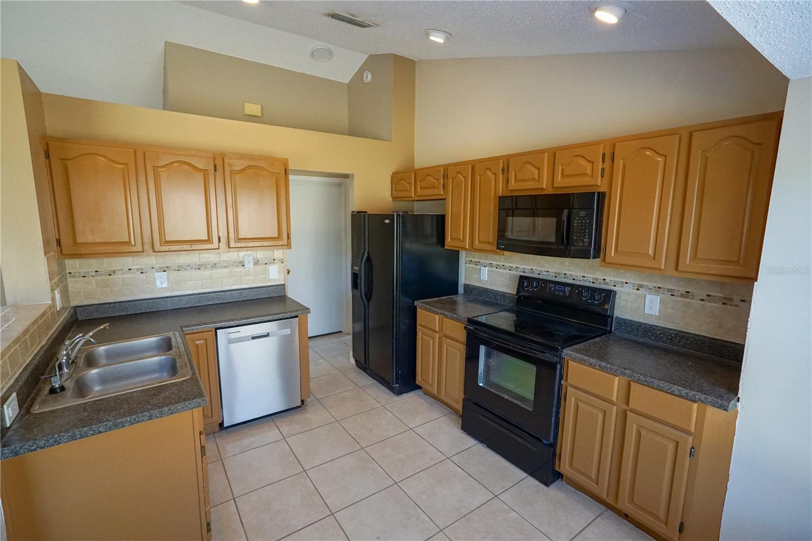 ARBOR RIDGE NORTH UNIT 3 - Residential