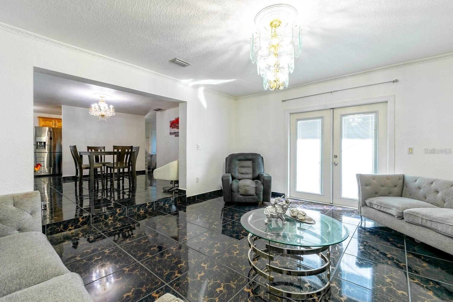 ENGELWOOD PARK - Residential