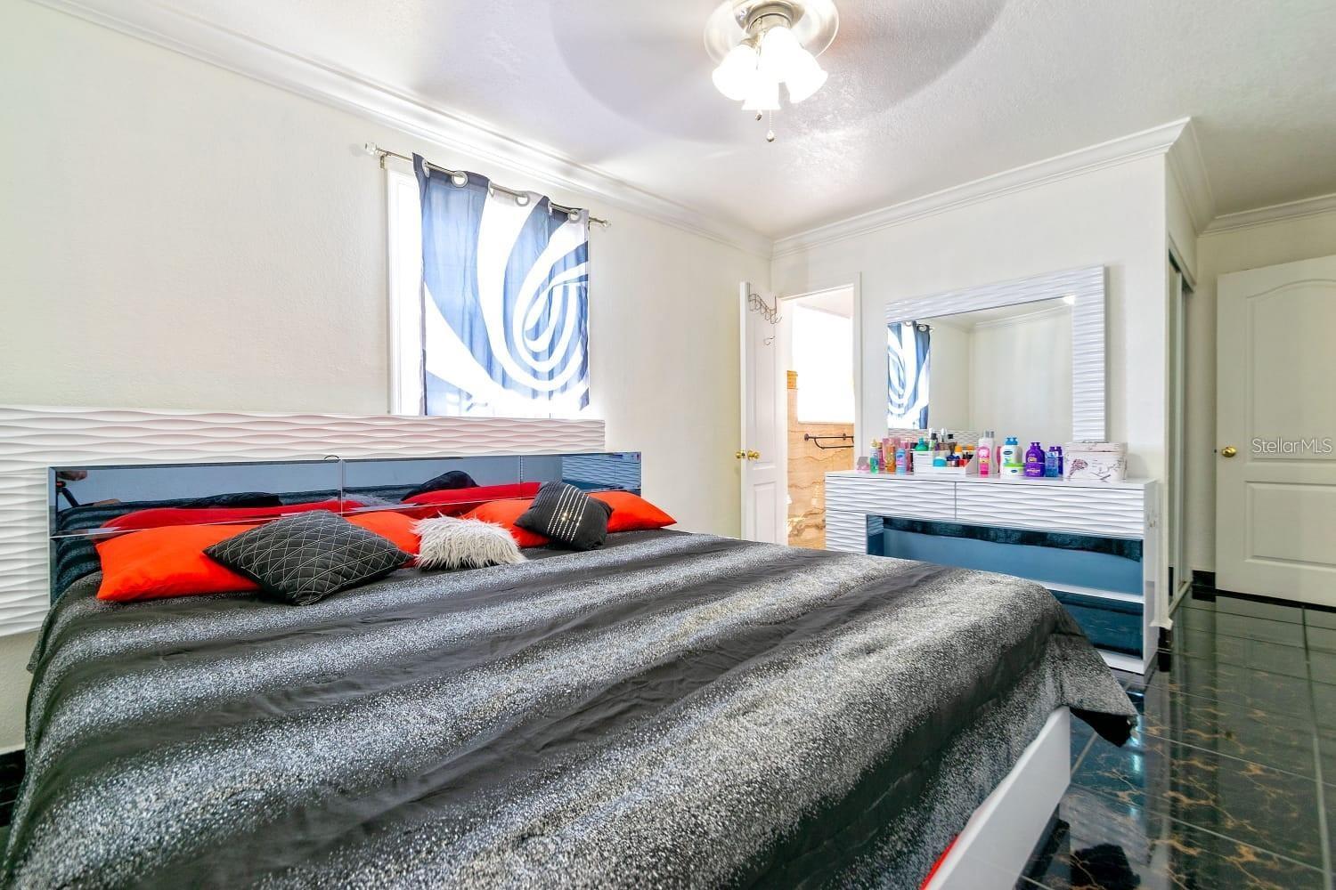 ENGELWOOD PARK - Residential