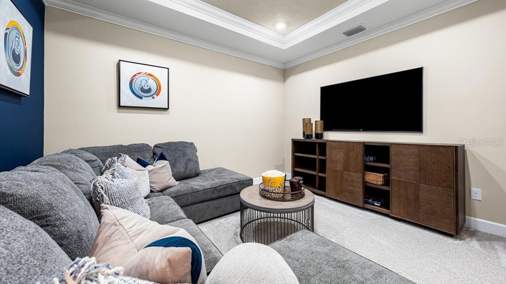 VICTORIA LAKES - Residential