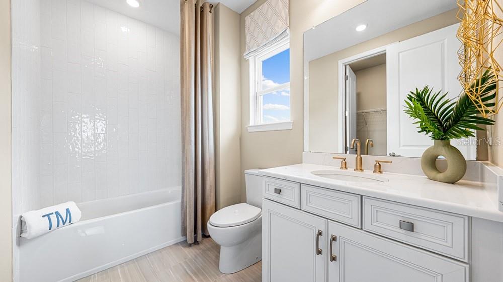 VICTORIA LAKES - Residential