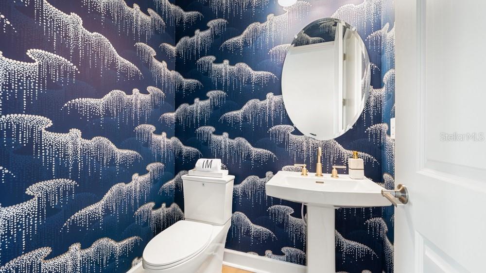 VICTORIA LAKES - Residential