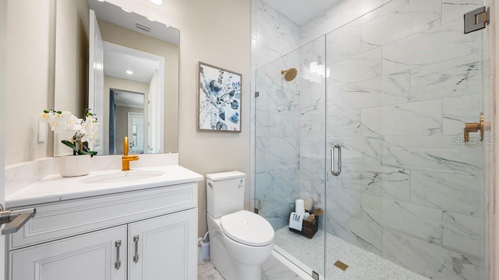 VICTORIA LAKES - Residential