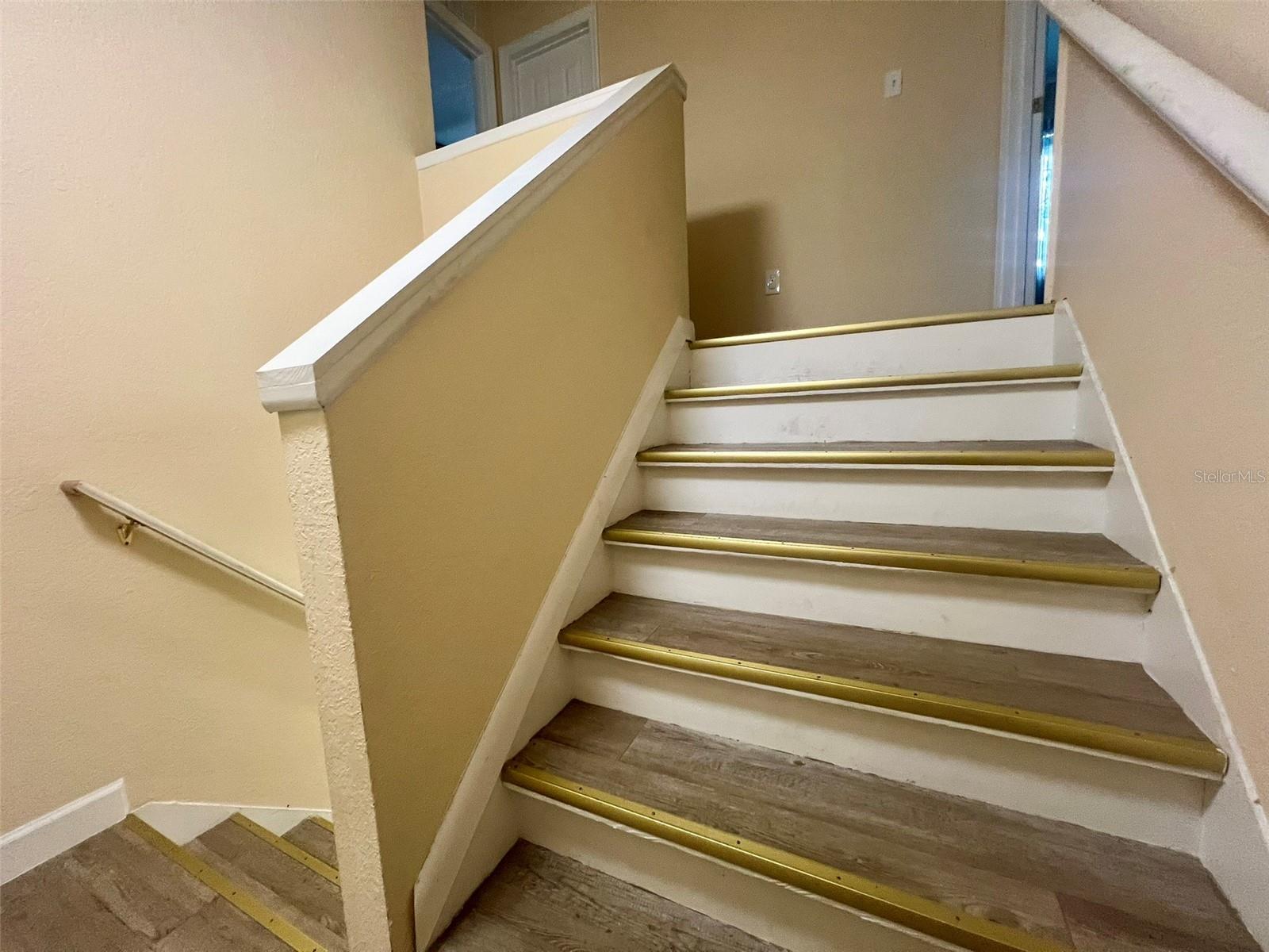 ACREAGE & UNREC - Commercial Sale