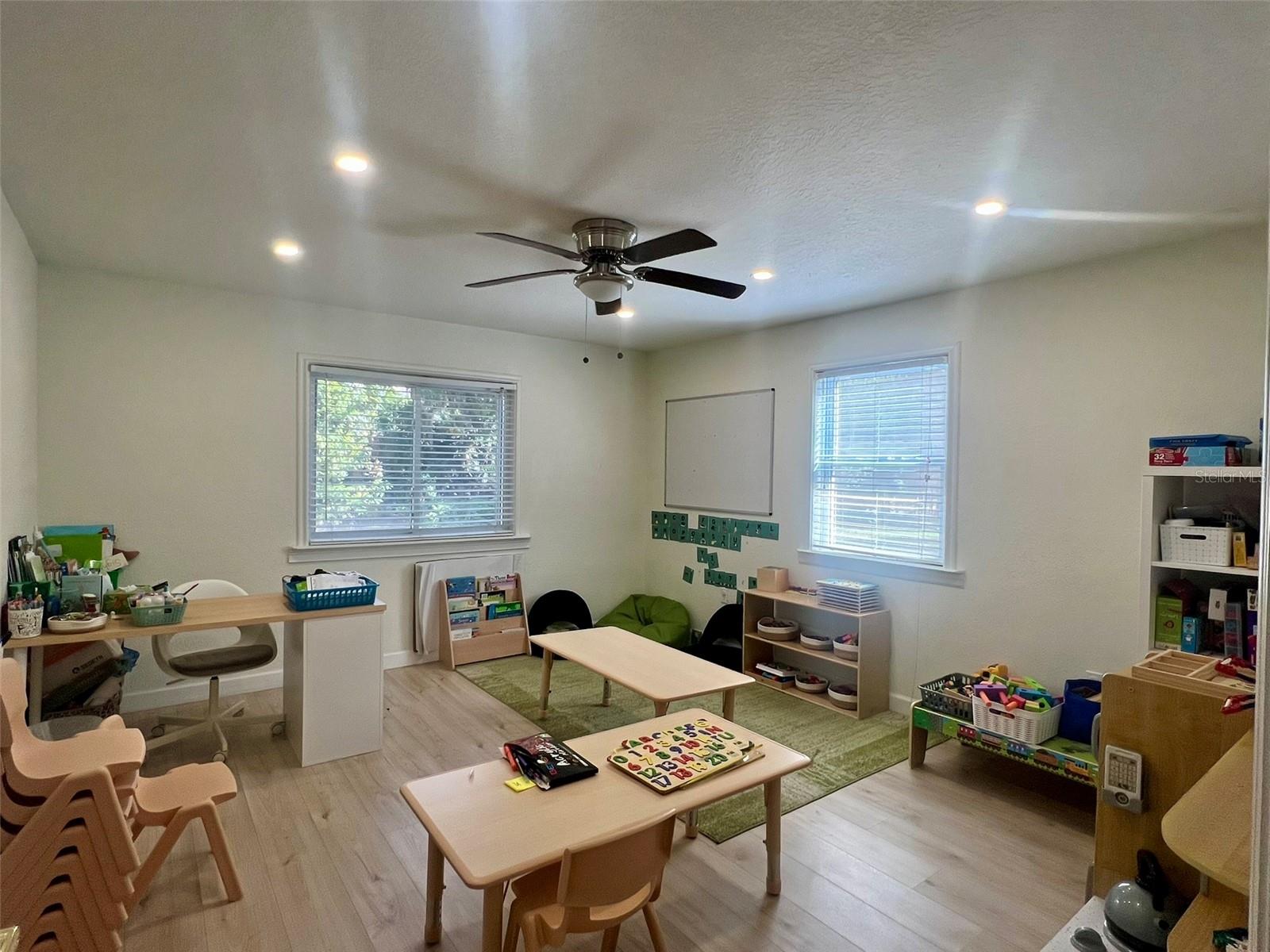 ACREAGE & UNREC - Commercial Sale