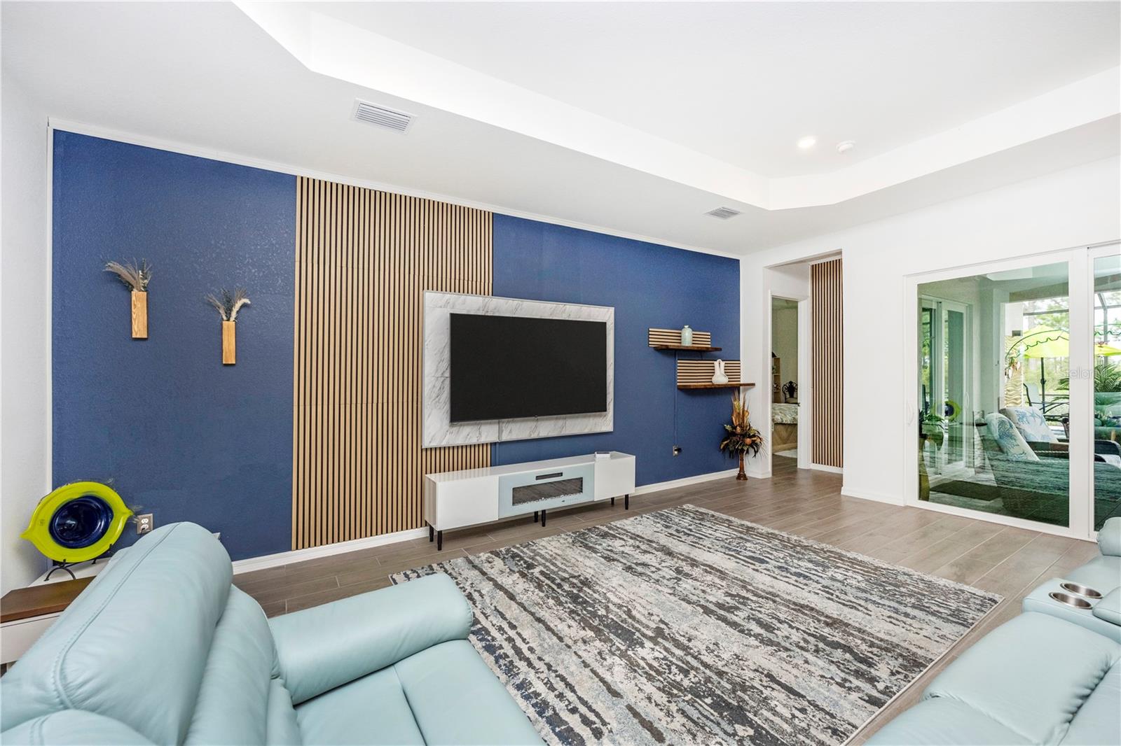 WELLEN PARK GOLF & COUNTRY CLUB - Residential Lease
