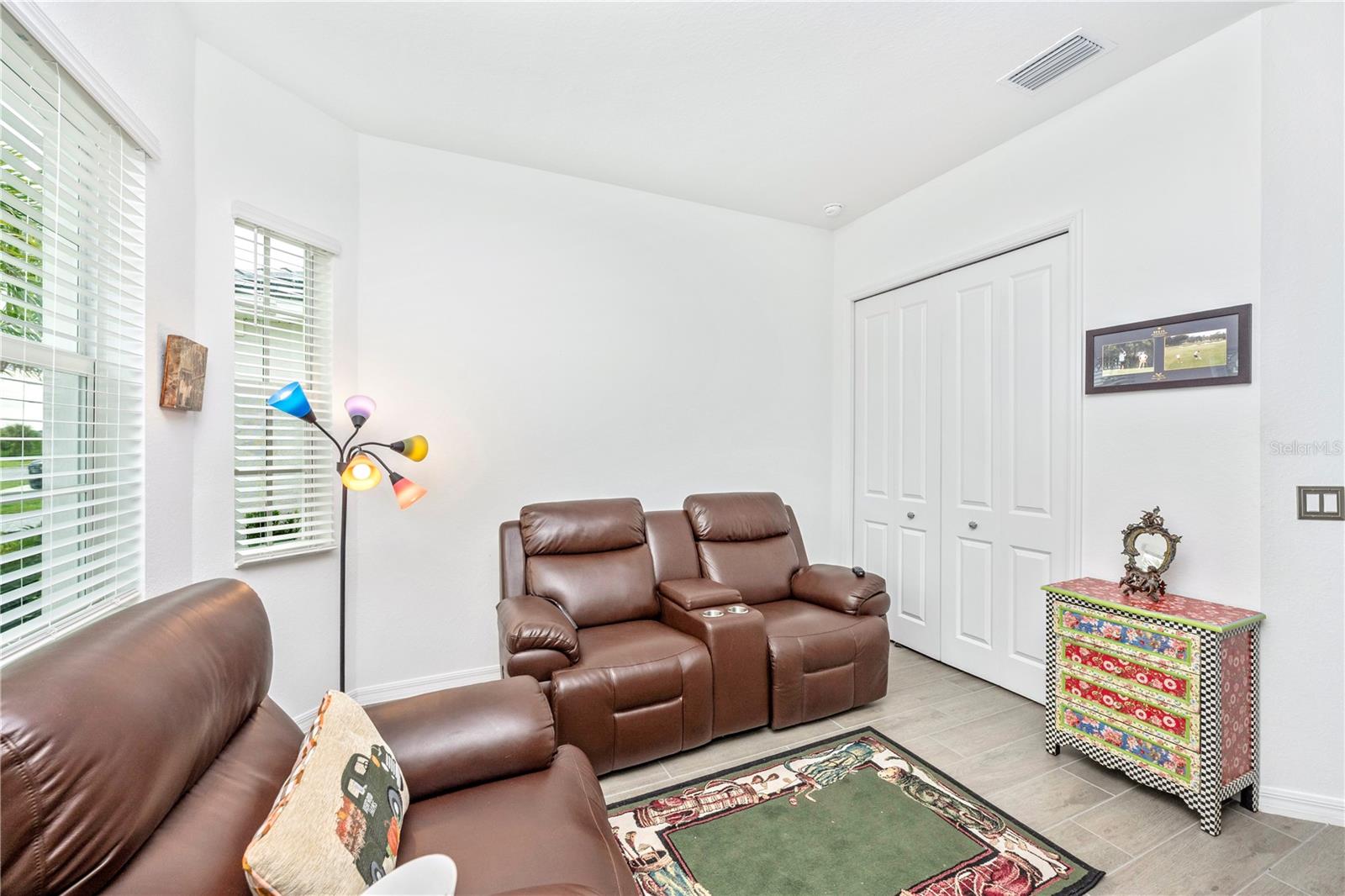 WELLEN PARK GOLF & COUNTRY CLUB - Residential Lease