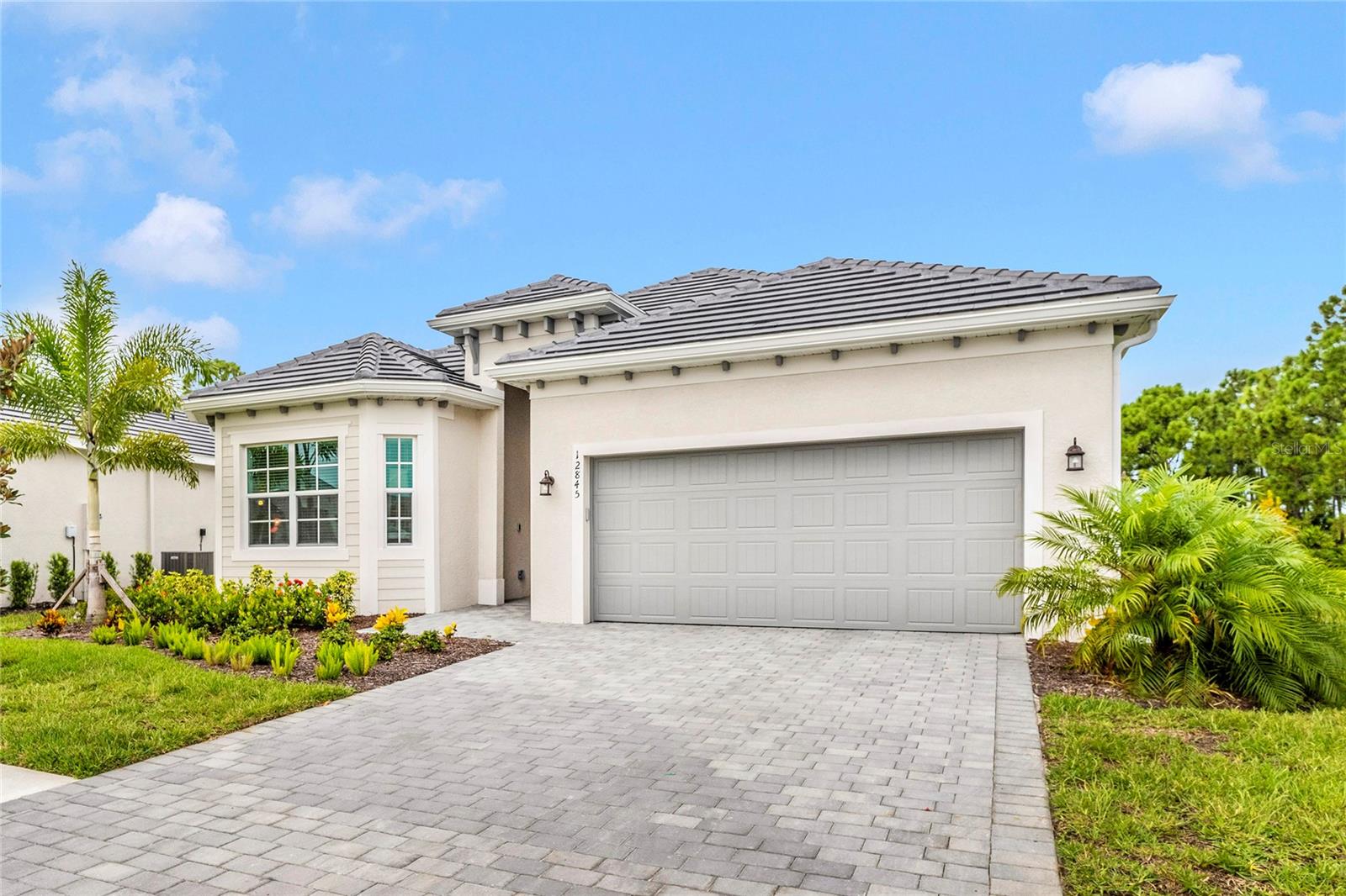 WELLEN PARK GOLF & COUNTRY CLUB - Residential Lease