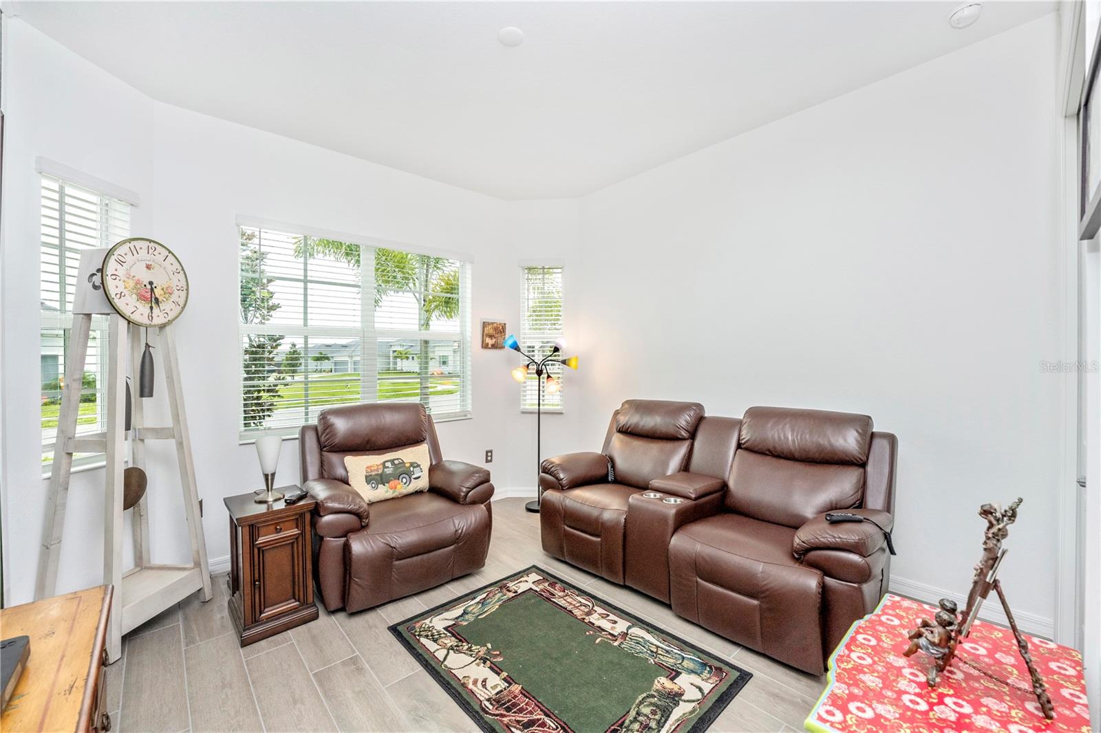 WELLEN PARK GOLF & COUNTRY CLUB - Residential Lease