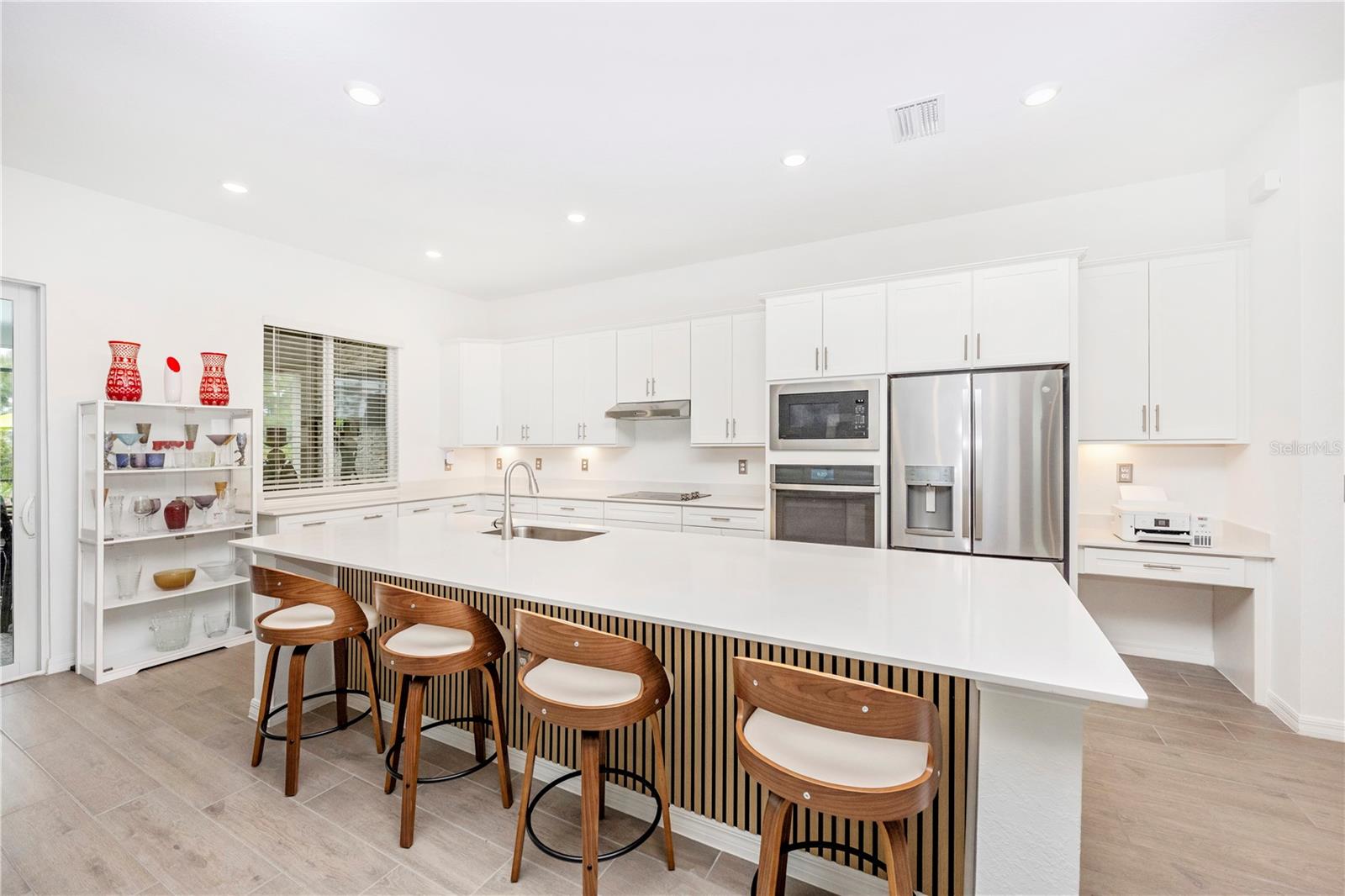 WELLEN PARK GOLF & COUNTRY CLUB - Residential Lease