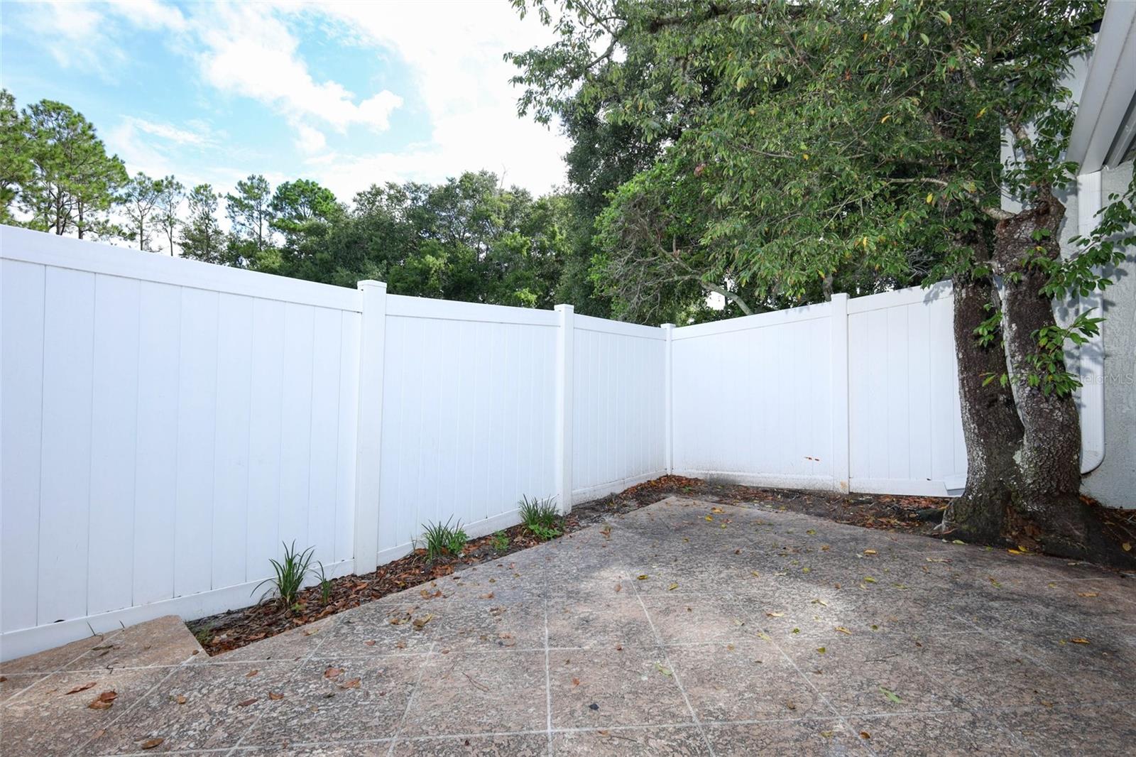 VILLAS/LK MARY - Residential Lease