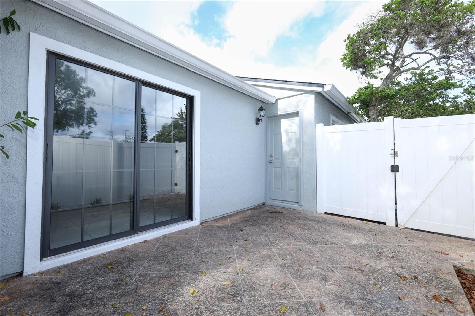 VILLAS/LK MARY - Residential Lease