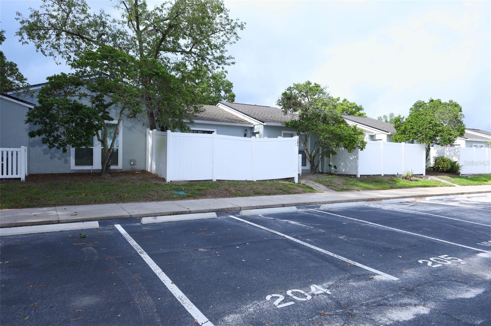 VILLAS/LK MARY - Residential Lease