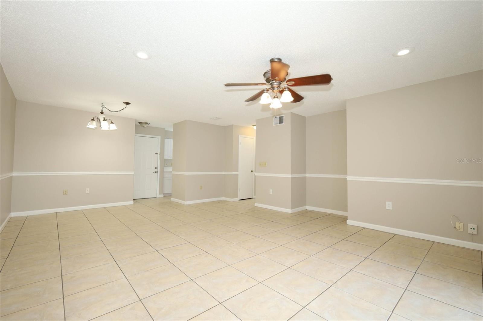 VILLAS/LK MARY - Residential Lease