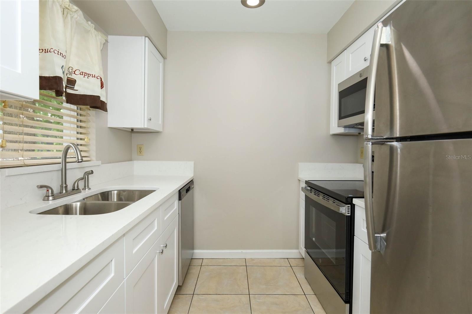 VILLAS/LK MARY - Residential Lease