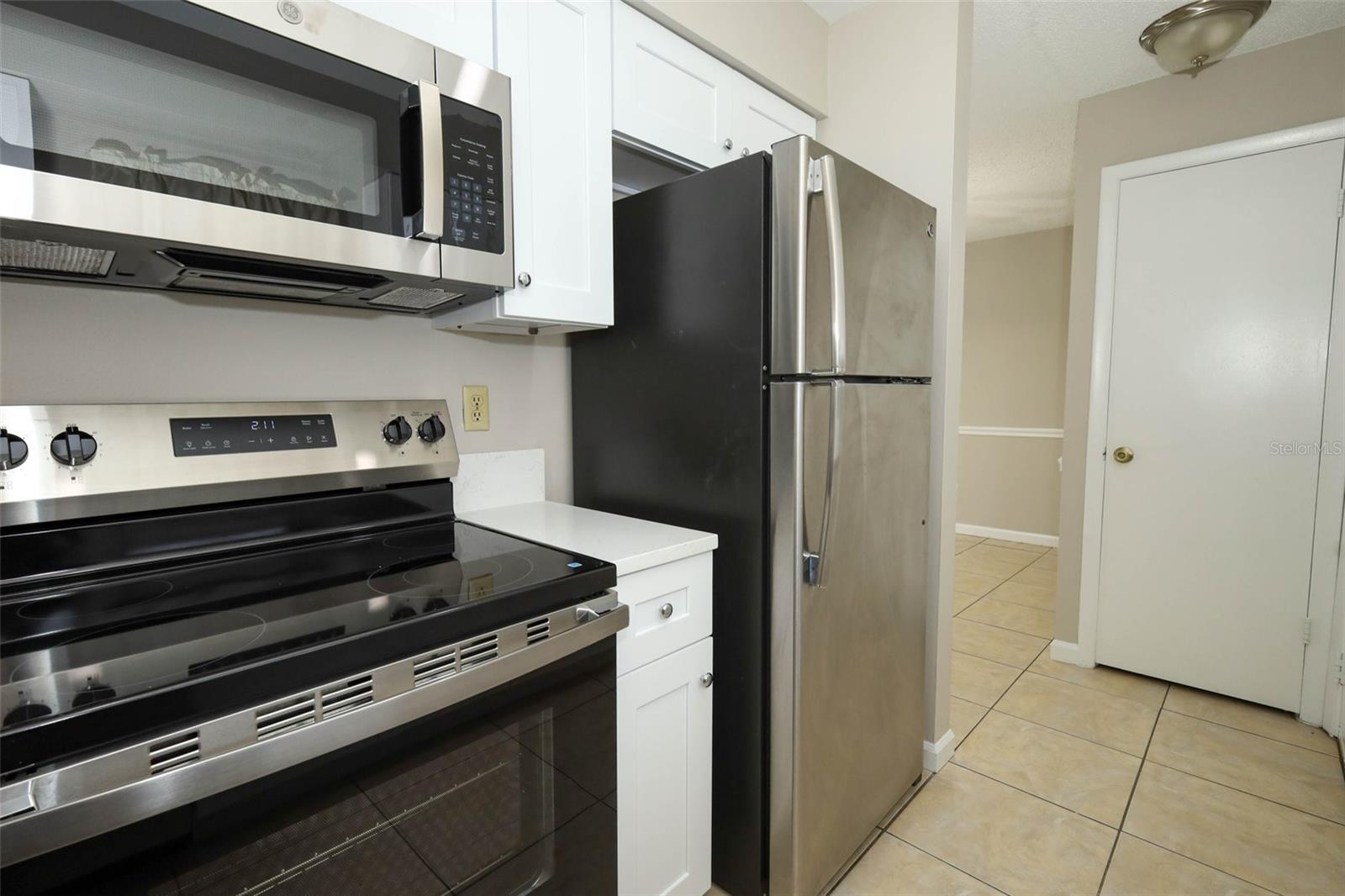 VILLAS/LK MARY - Residential Lease