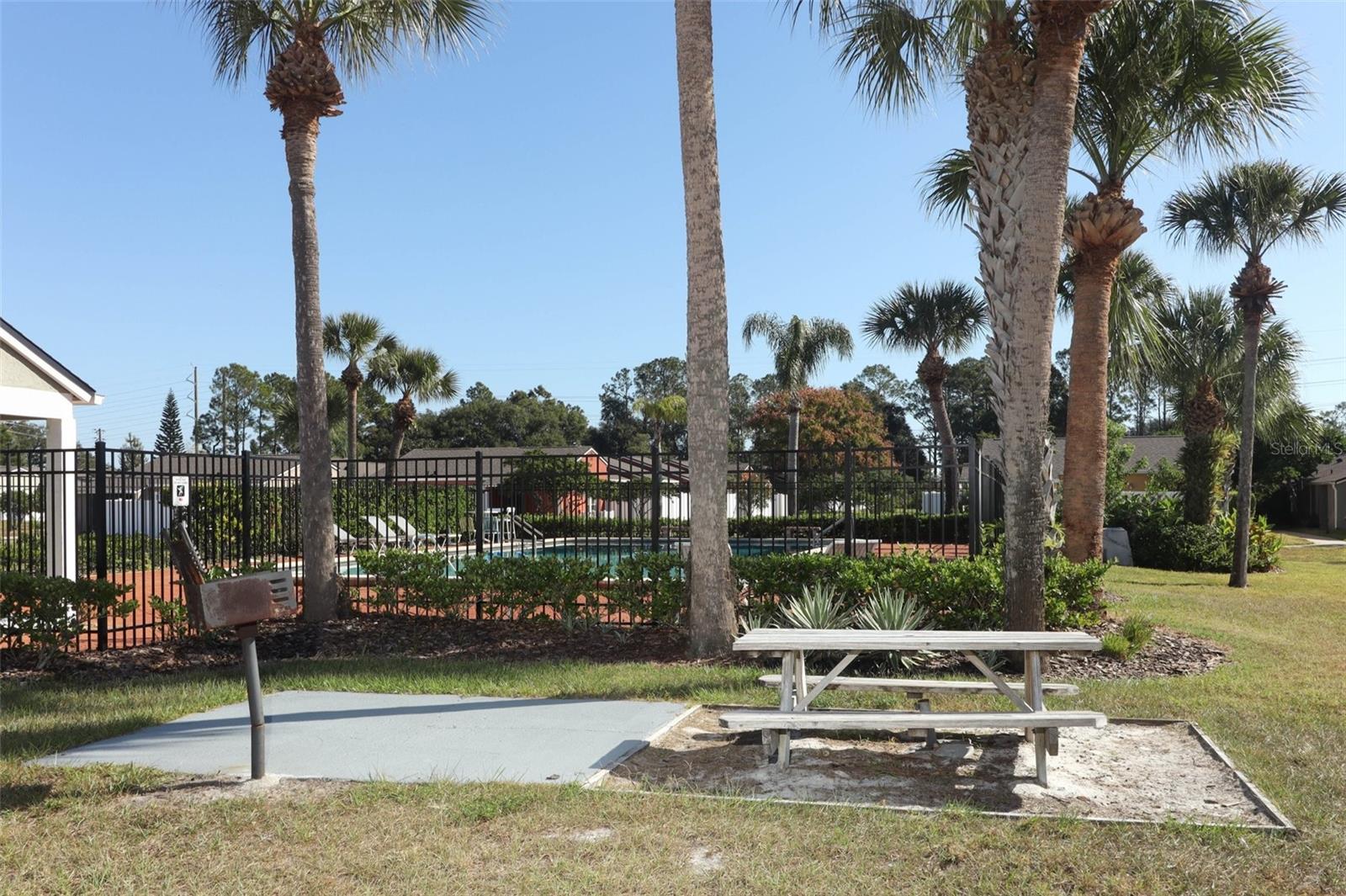 VILLAS/LK MARY - Residential Lease