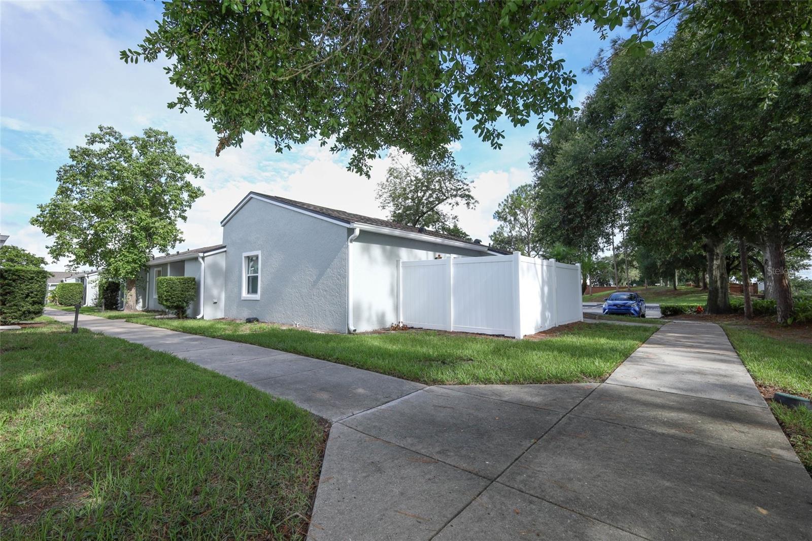 VILLAS/LK MARY - Residential Lease