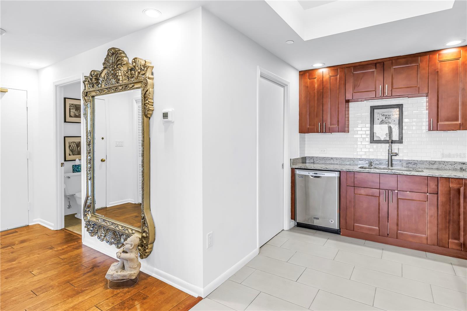1 BEACH DRIVE SE 1207