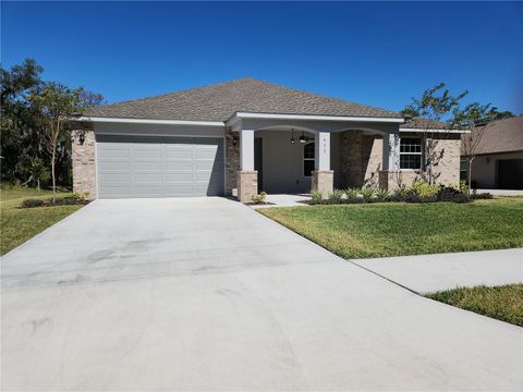 Photo of 422 Shannon Estates Court, Plant City, FL 33563 (MLS # TB8338398)