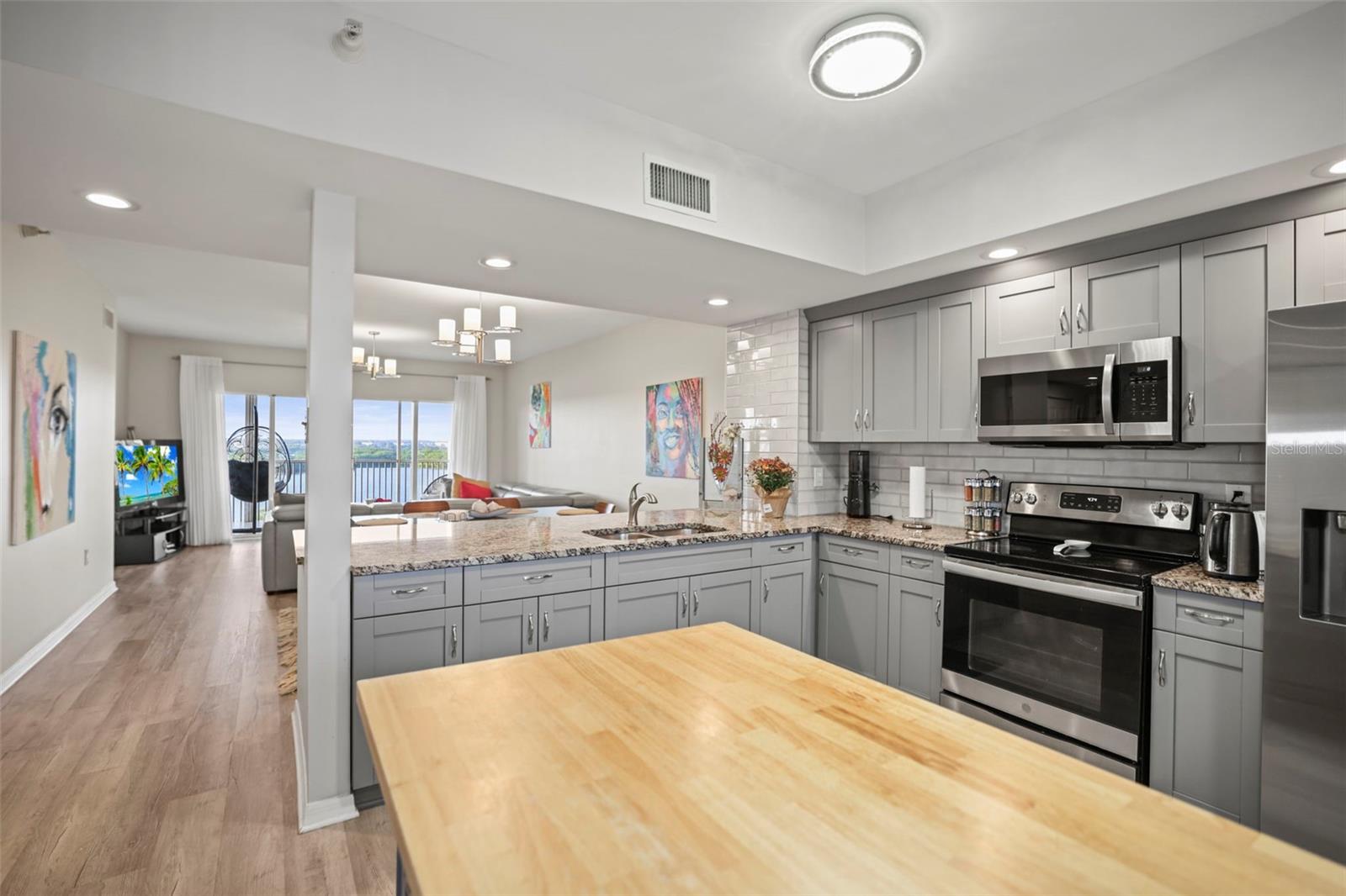 6495 SHORELINE DRIVE 8502