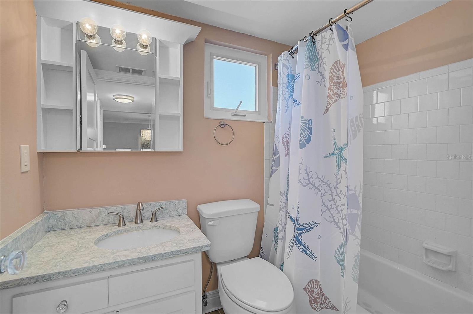 BAYSHORE ON THE LAKE APTS II SEC 2 - Residential