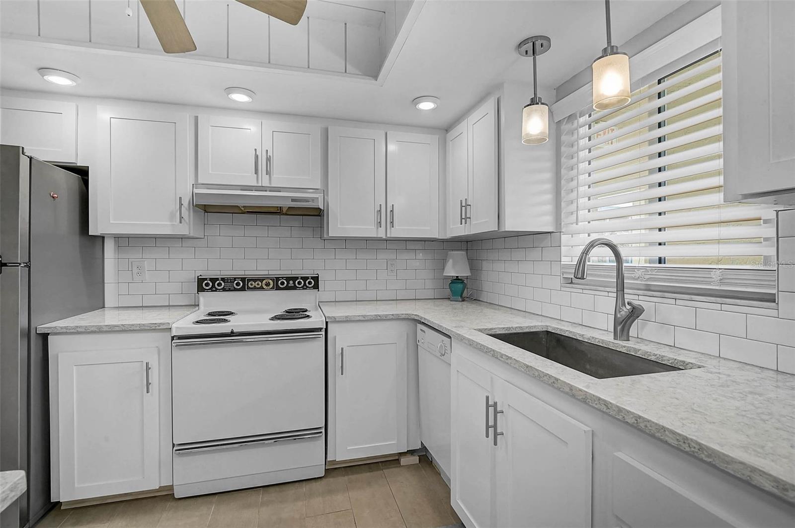 3585 LAKE BAYSHORE DRIVE J-301