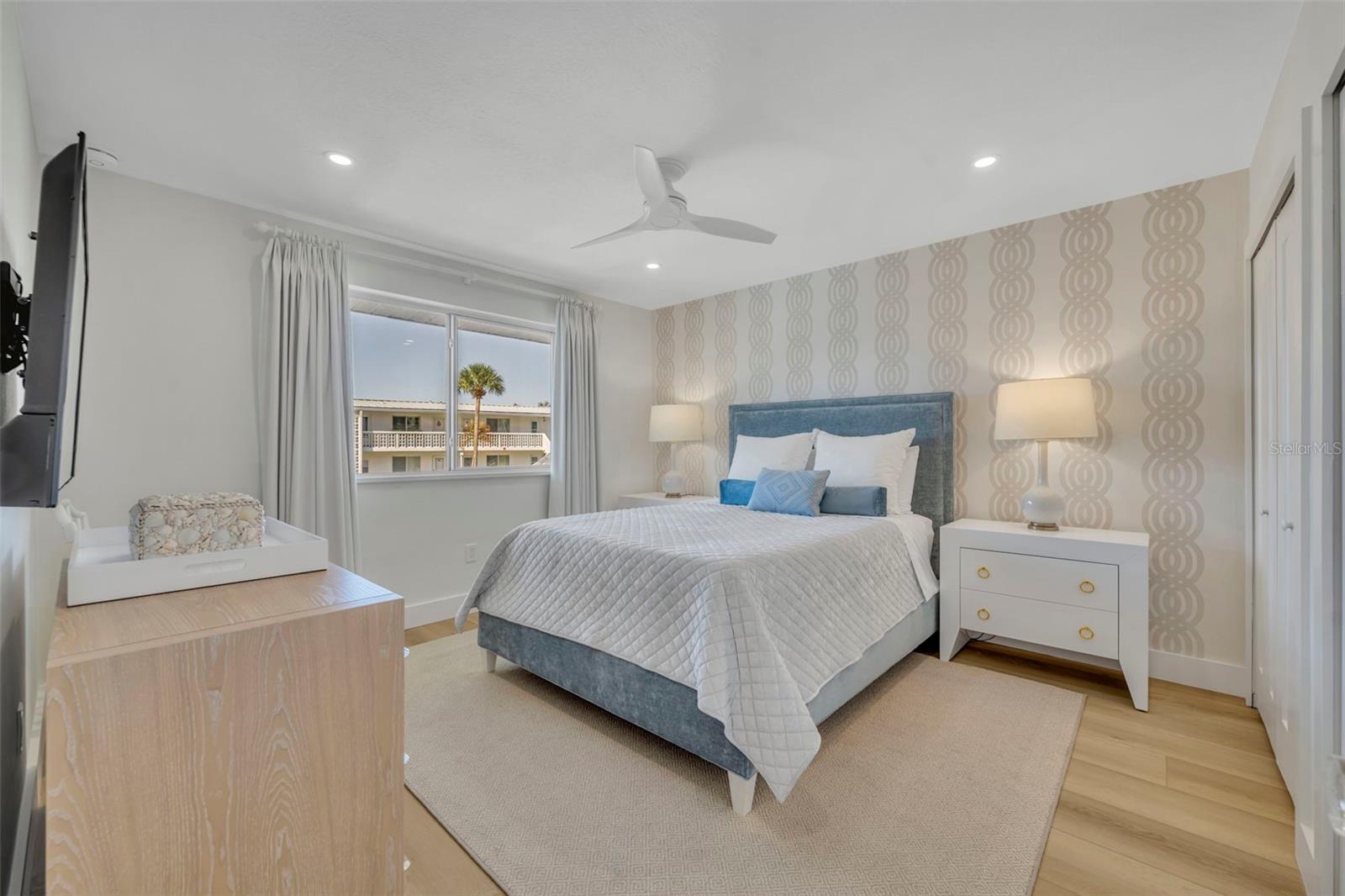 LAKE MAITLAND TERRACE APTS - Residential