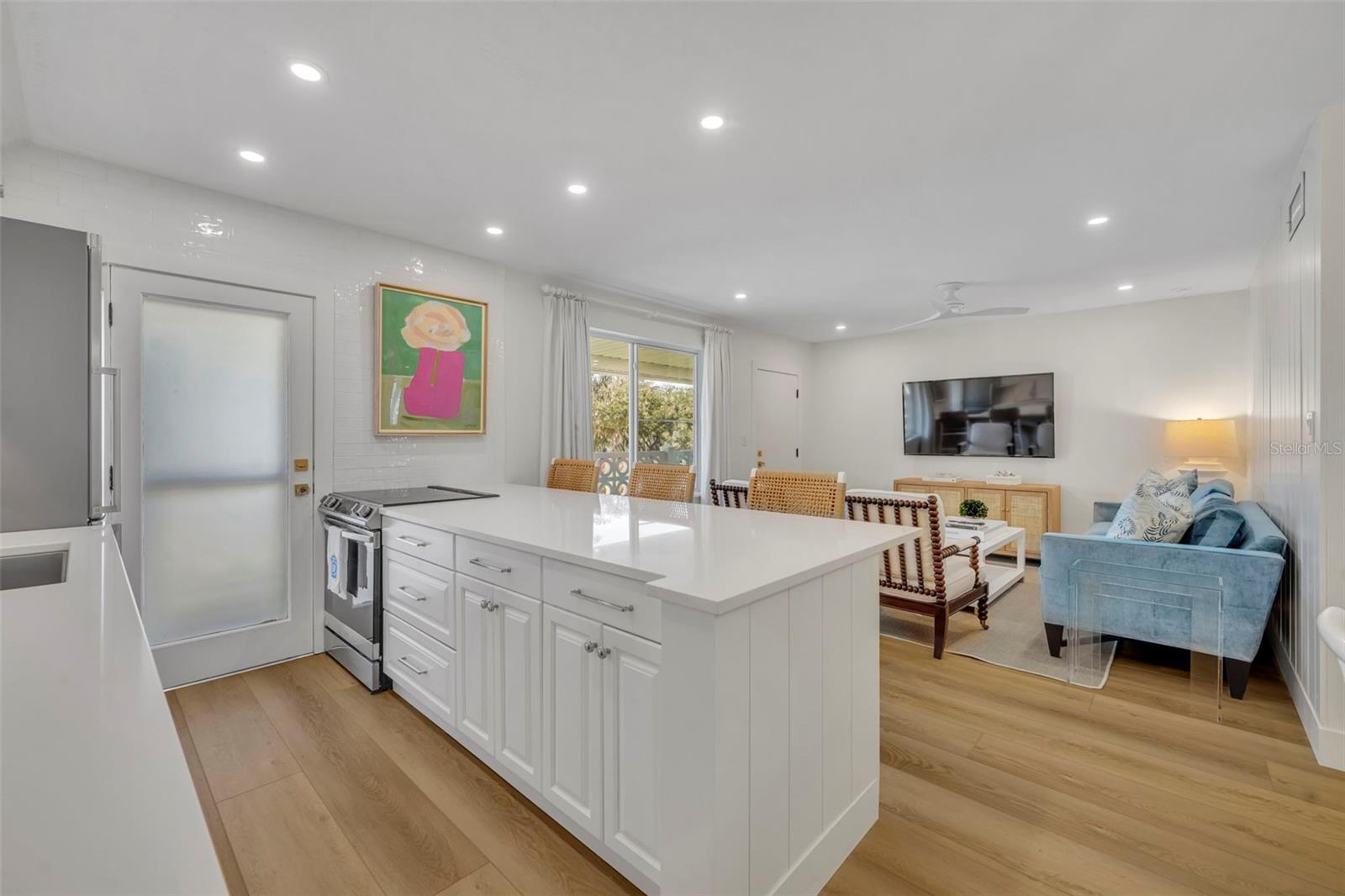 LAKE MAITLAND TERRACE APTS - Residential