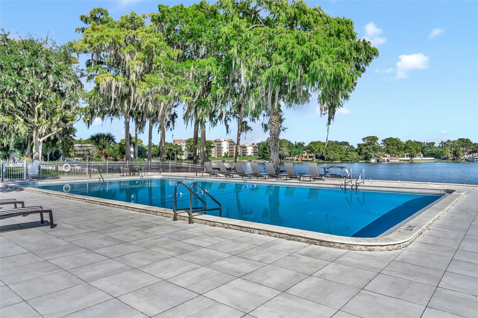 LAKE MAITLAND TERRACE APTS - Residential