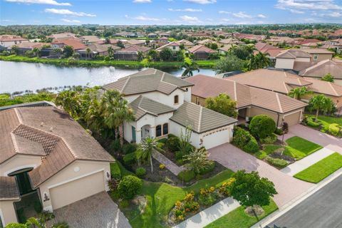 A home in NORTH VENICE