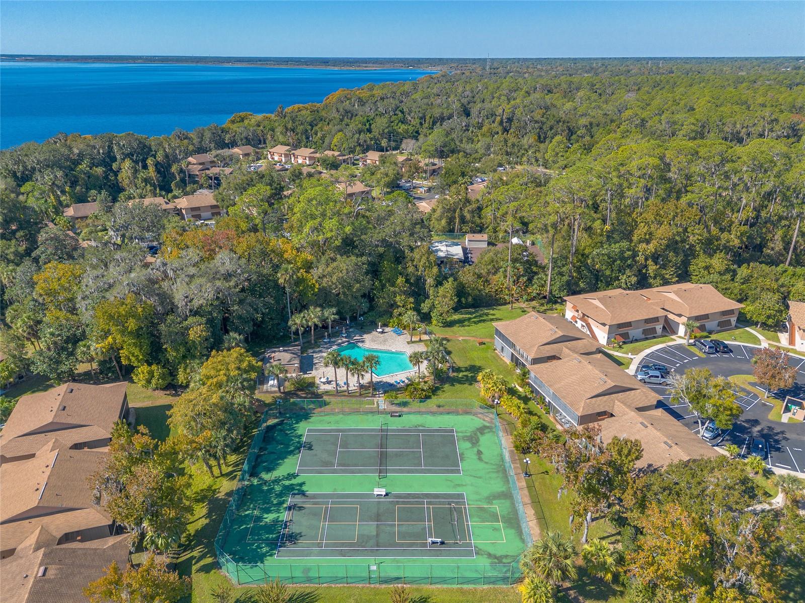 EDGEWATER CONDO APTS - Residential