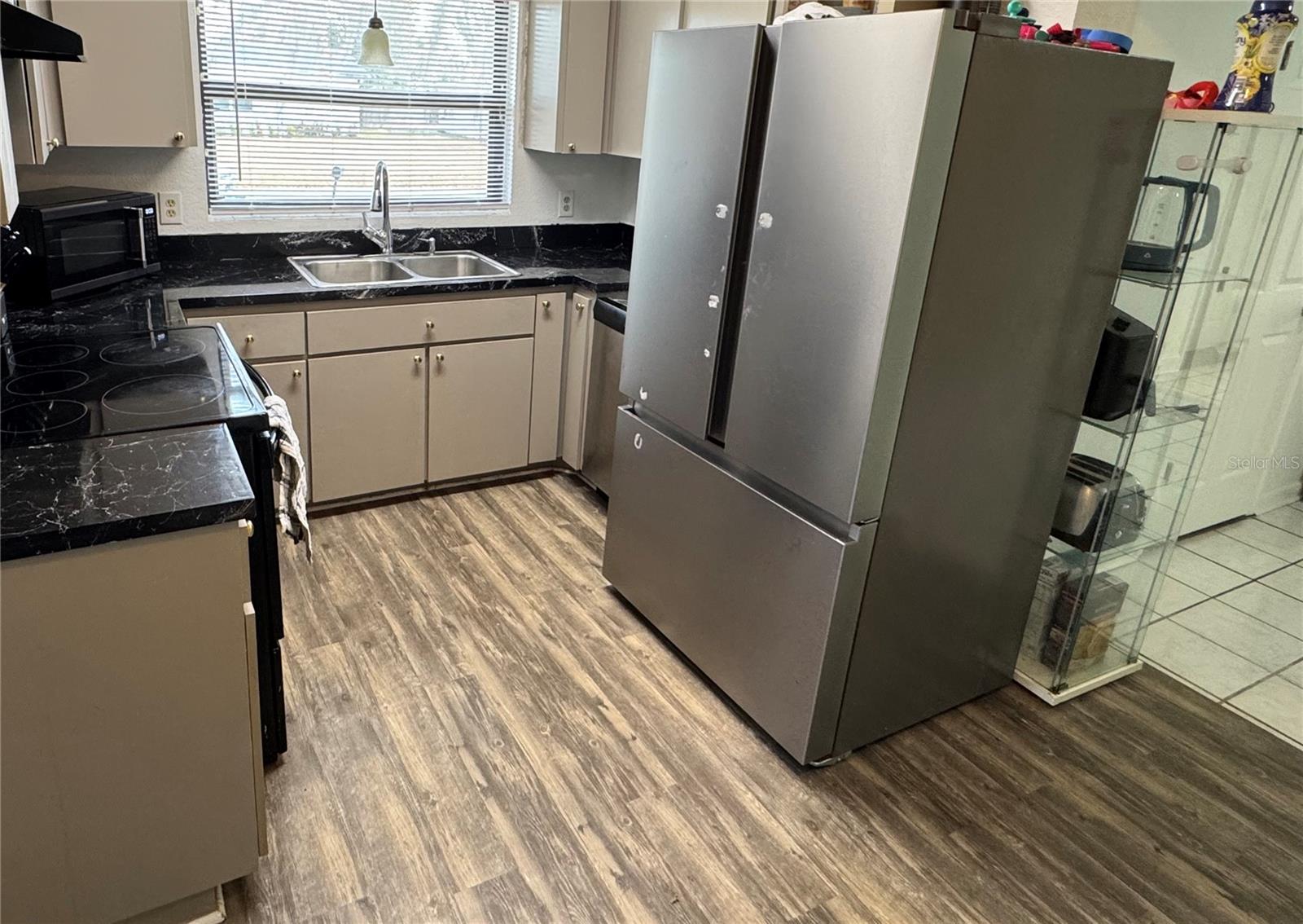 EDGEWOOD PARK - Residential