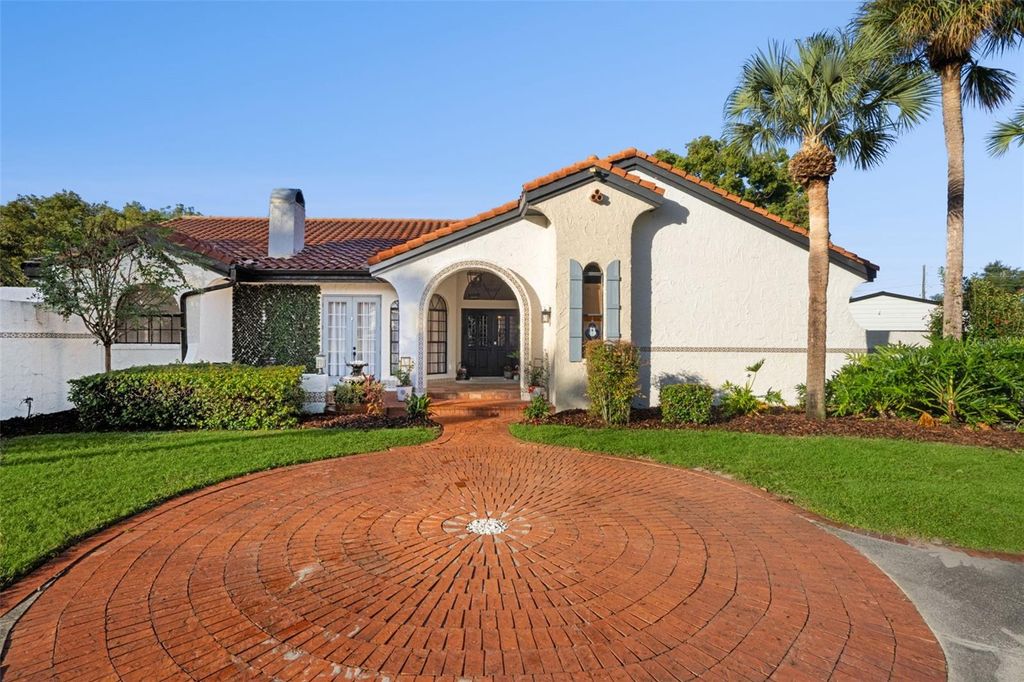 Photo of 2828 Ingeborg Court, Windermere, FL 34786 (MLS # O6354903)