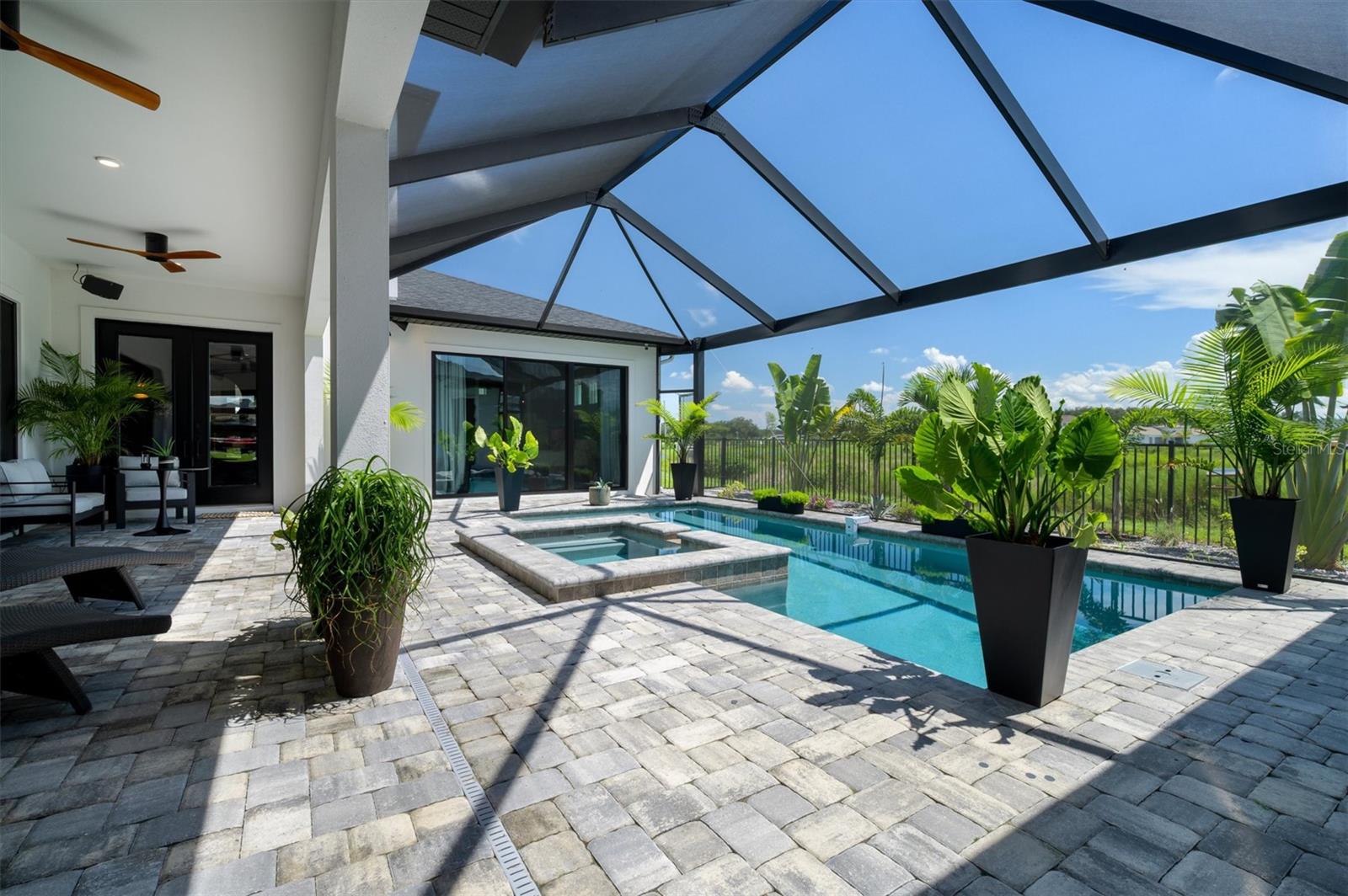 MIRADA - Residential