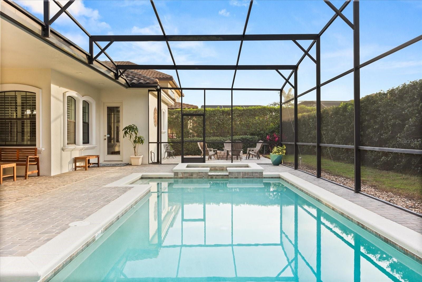 1261 BELLA VISTA CIRCLE