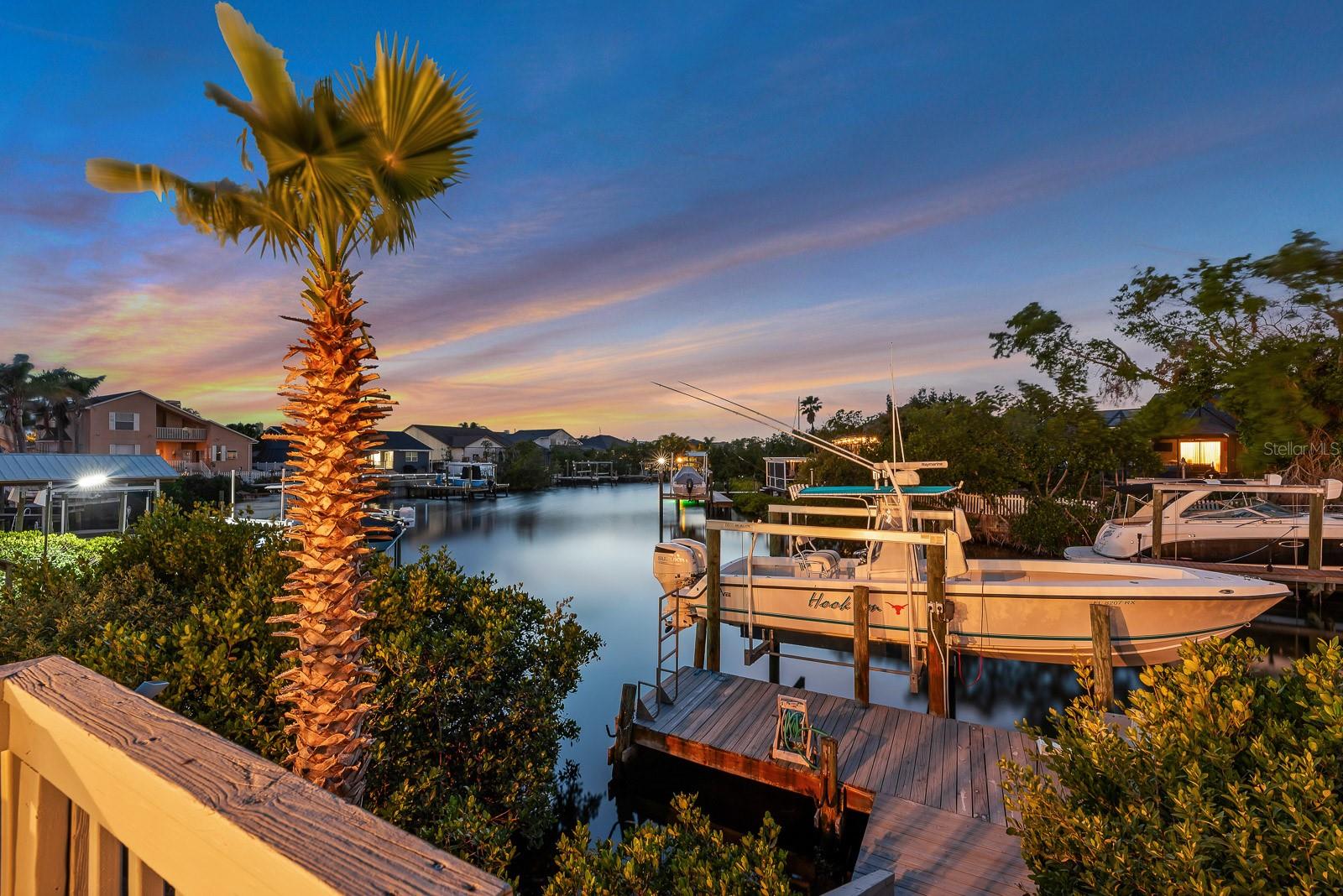 6606 DOLPHIN COVE DRIVE