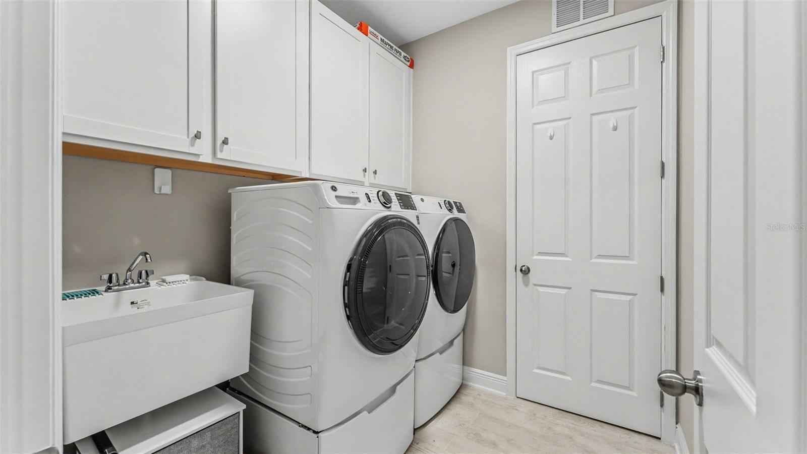 HAWTHORNE PH 2A-2B - Residential