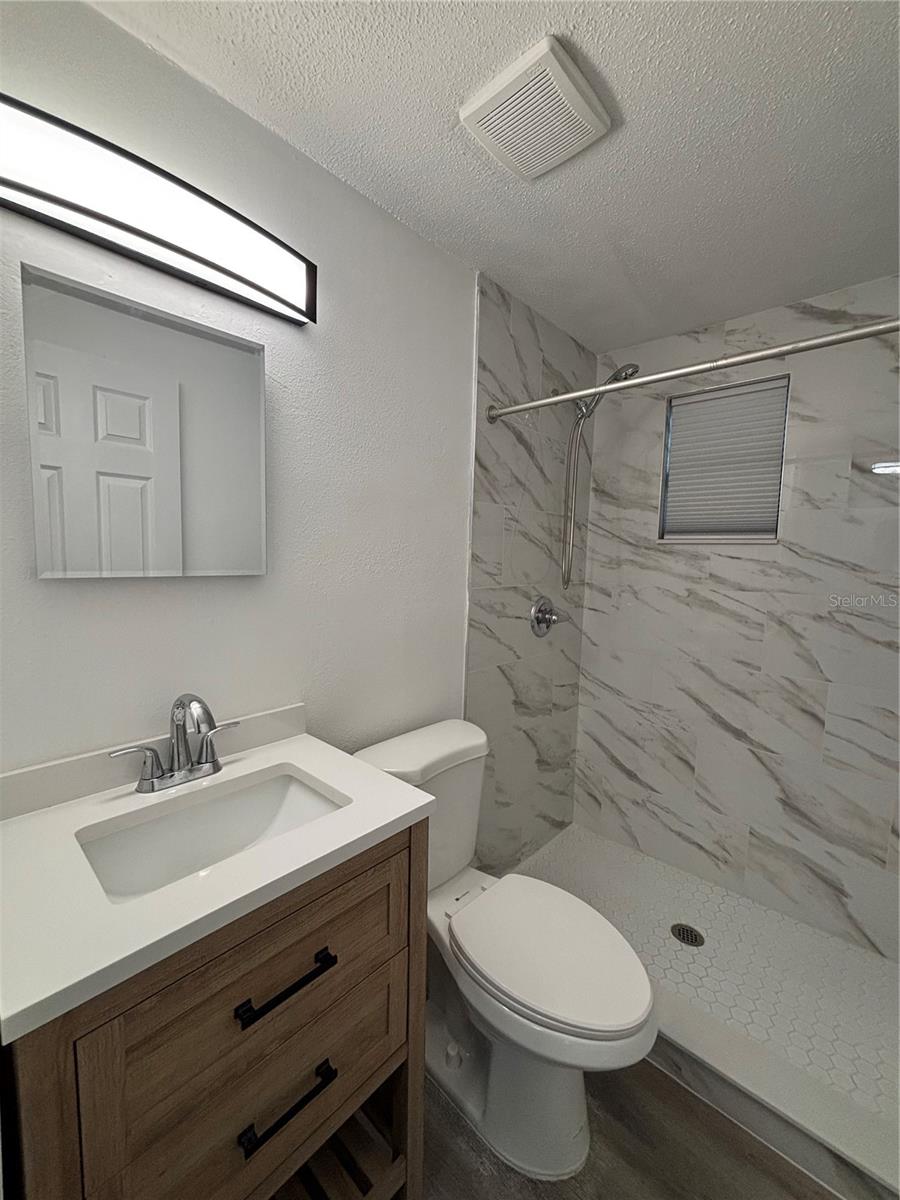 JERIVERNE PLAZA - Residential