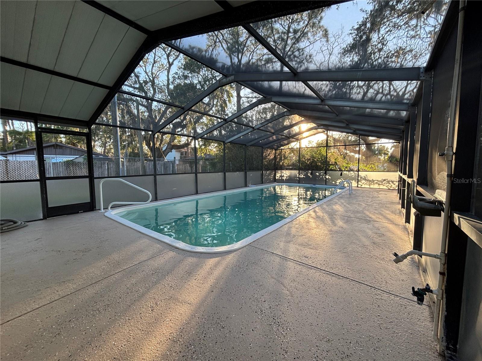 JERIVERNE PLAZA - Residential