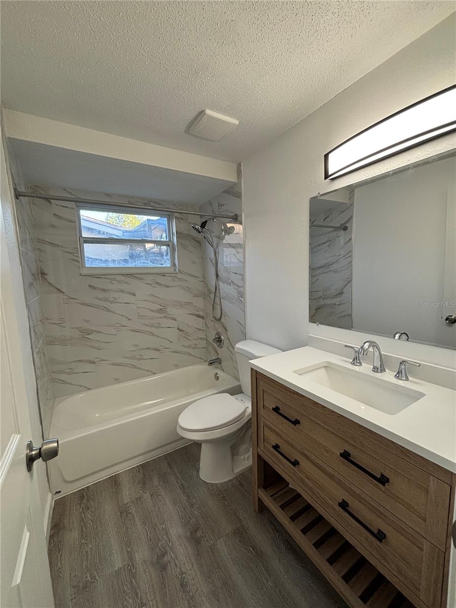 JERIVERNE PLAZA - Residential