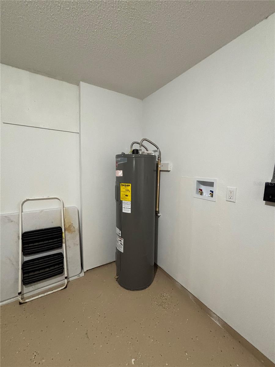 JERIVERNE PLAZA - Residential