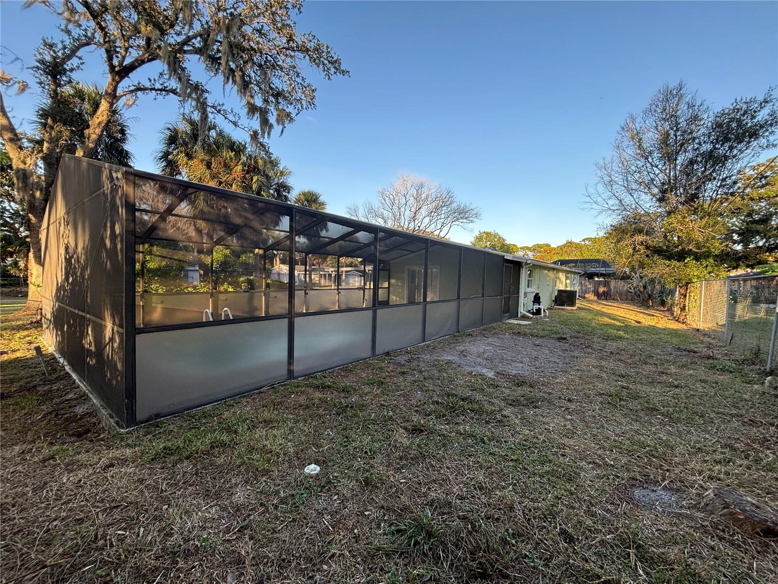 JERIVERNE PLAZA - Residential