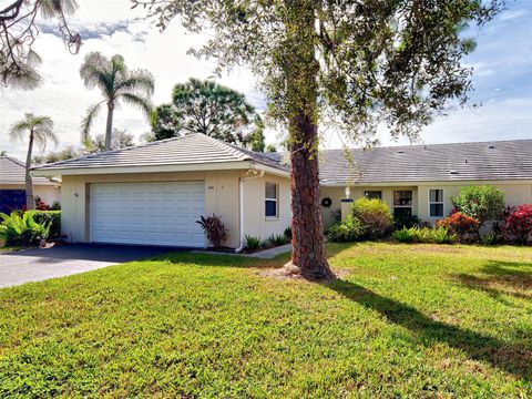 Photo of 166 Southampton Place S #348, Venice, FL 34293 (MLS # N6141797)