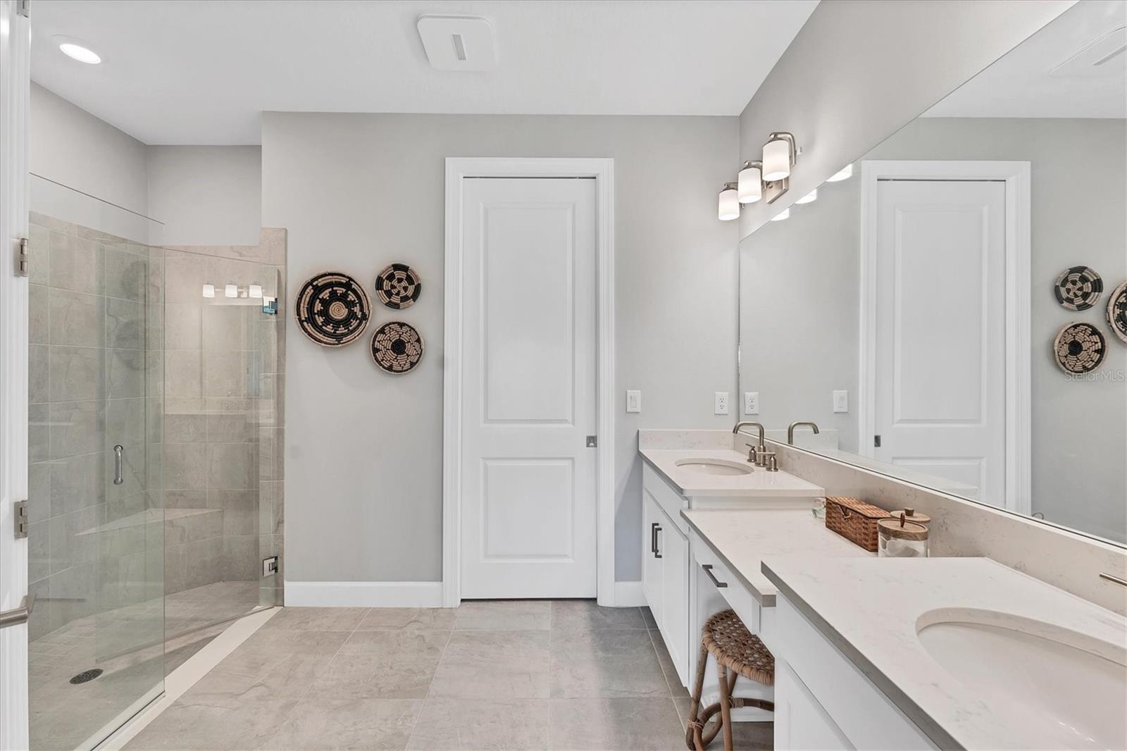 AZARIO ESPLANADE PH III SUBPH D - Residential