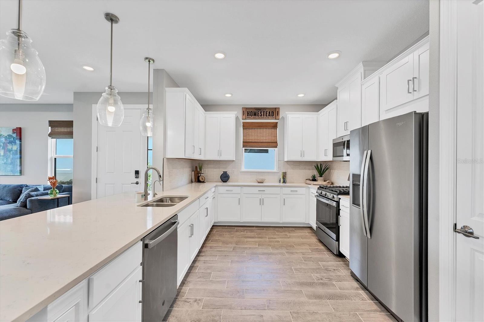 AZARIO ESPLANADE PH III SUBPH D - Residential