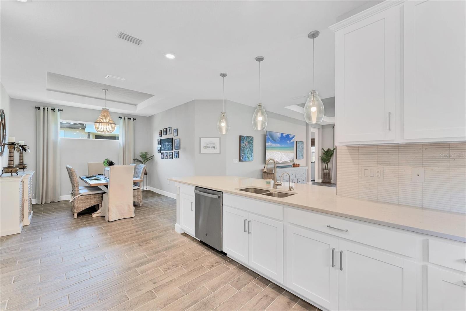 AZARIO ESPLANADE PH III SUBPH D - Residential