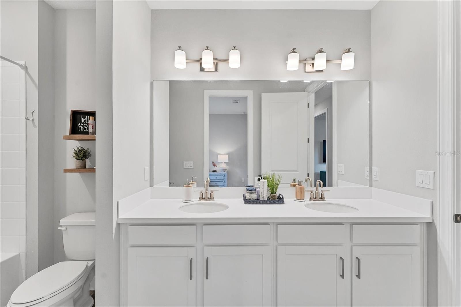 AZARIO ESPLANADE PH III SUBPH D - Residential